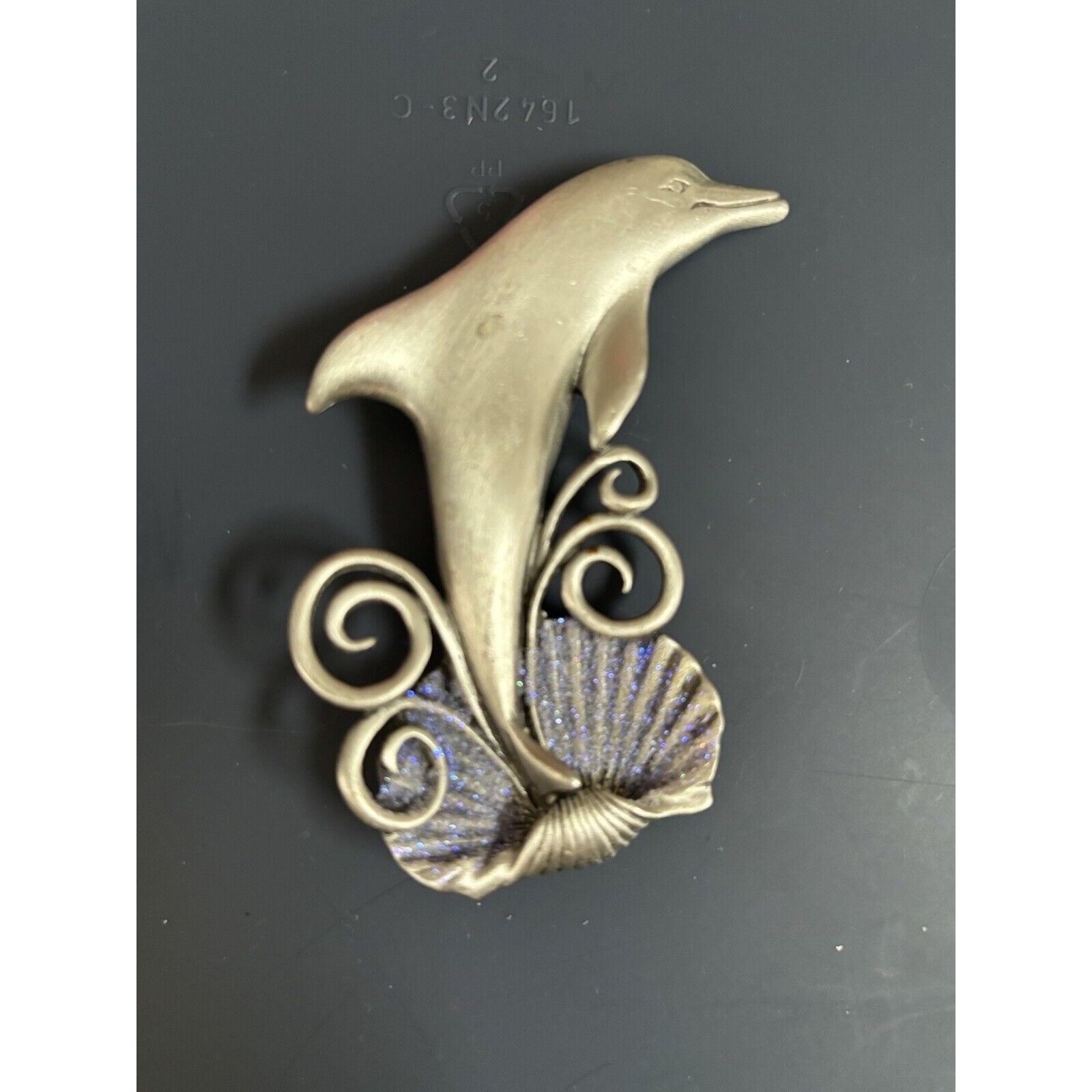 Designer Jonette Jewels JJ Fantasia Ocean Dolphin On Sea Shell Big Brooch 15$
